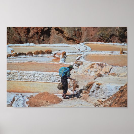 Zout oogsten in Maras, Peru Poster (Voorkant)