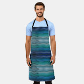 Zoutgolven voor kuststrand op zwart schort (Gedragen)