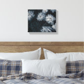 Zuid-Afrika Bleke groene en witte bloemen Canvas Afdruk (Insitu (Slaapkamer))