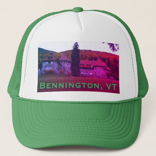 Zuid-Vermont College Mansion, Bennington Trucker Pet (Voorkant)