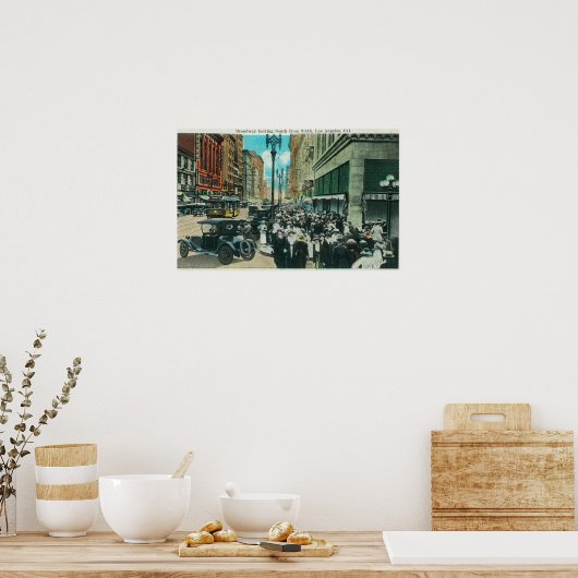 Zuidelijk Uitzicht van Broadway vanaf 6th Street Poster (Keuken)