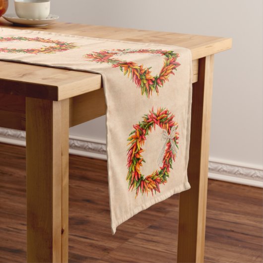 Zuidwest Chili Ristra Wreath on Adobe Wall Lange Tafelloper (Voorbeeld)