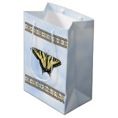 Zuidwest Yellow Swallowtail Butterfly Blue Sky Medium Cadeauzakje (Voorkant Gekanteld)