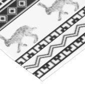 Zuidwestelijk jasje en geometrische patronen tafelkleed (Gekanteld)