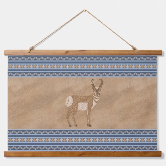 Zuidwestelijke Pronghorn staande antilope blauwe g Hangend Wandkleed (Voorkant)