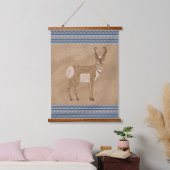 Zuidwestelijke Pronghorn staande antilope blauwe r Hangend Wandkleed (Slaapkamer)