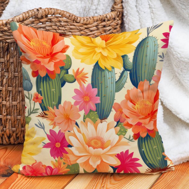 Zuidwestelijke woestijncactus Sinaasappel geel gro Kussen (Cactus and colorful yellow and orange flowers pillow)