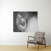 Zuigerige wolken over de bergen in zwart-wit wandkleed (In Situ (horizontaal))