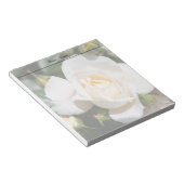  zuivere witte rozenbloemen, liefde, romance notitieblok (Schuin)