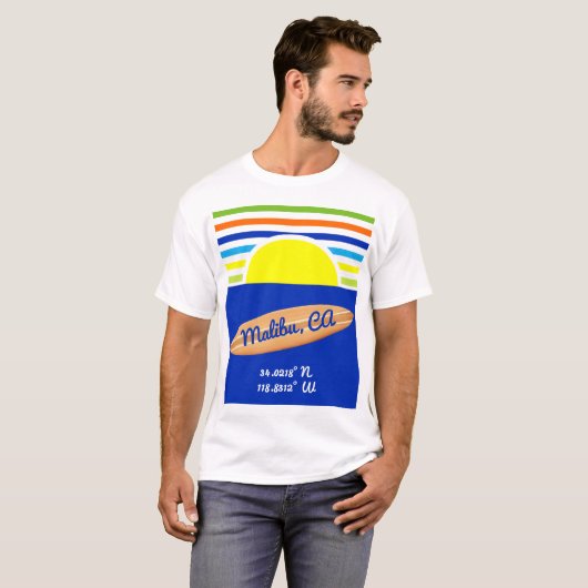 Zuma Beach Malibu Ca Zomerstrepen Surfboard T-shirt (Voorkant volledig)