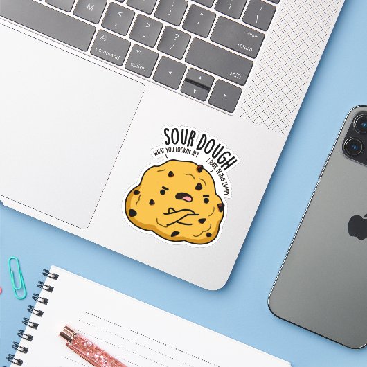 Zure deeg Funny Baking Pun Sticker (Laptop met iPhone)