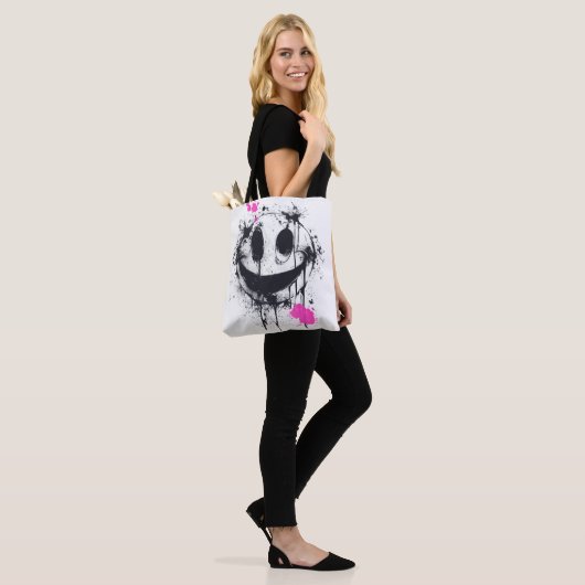 Zure glimlach tote bag (Op model)
