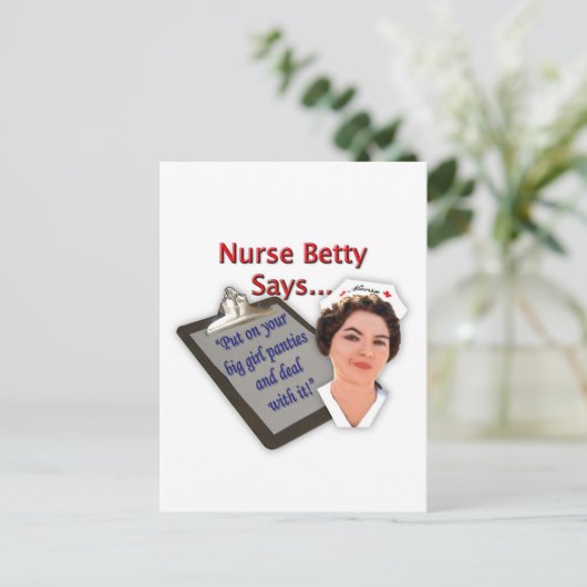 Zurse Betty zegt: "Doe je grote meisjesslipjes aan Briefkaart (Staand voorkant)