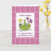 Zuster en broer in Wet Pasen verteert mandje Kaart (Gele Bloem)