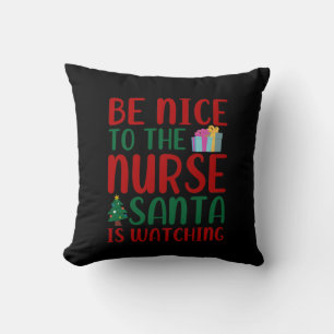 Zuster Gift is leuk om de kerstman te verzorgen Kussen