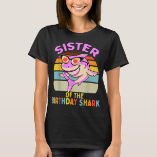 Zuster van de familie voor de geboorte van haaien  t-shirt