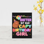 Zuster van het Capy Verjaardagsmeisje Capybara Fam Kaart (Gele Bloem)