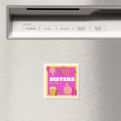 Zusters die het Fridge Magnet scenen (Insitu (Vaatwasser))