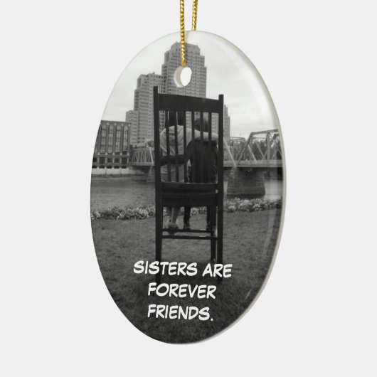 Zusters zijn altijd vrienden keramisch ornament (Links)