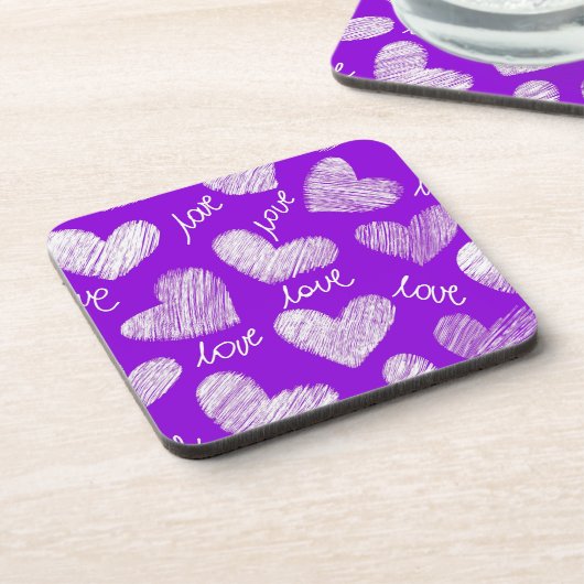 Zutpaarse witte gekrabbelde hart met liefdescript. bier onderzetter (Linkerzijde)