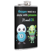 Zuurstof ging op een date met kalium. Het ging goe Heupfles (Rechts)