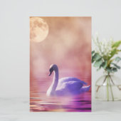 Zwaan op een mistig plakboek papier (Staand voorkant)