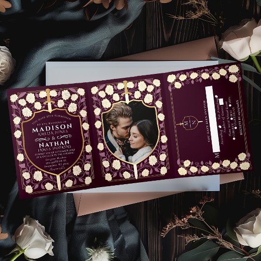 Zwaard & Schild Middeleeuwse Fantasie Bruiloft Roo Drieluik Uitnodiging