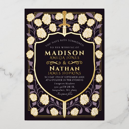 Zwaard & Schild Middeleeuwse Fantasy Monogram Brui Folie Uitnodiging (Voorkant)