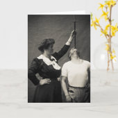 Zwaardslikkerende freak uit een vintage circus-att kaart (Gele Bloem)