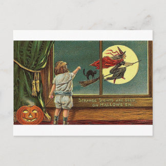 Zwaarlijk licht wordt gezien op halloween, kind, k briefkaart