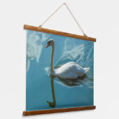 Zwan met denkbeelden over wolken hangend wandkleed (Gebogen)