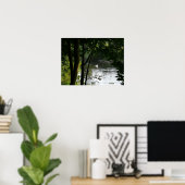 Zwan op de rivier II Poster (Thuiskantoor)