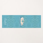 Zwanen & gepersonaliseerde naam op turquoise yogamat (Voorkant (horizontaal))