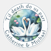 Zwanen in liefde Waterverf Lotus Lake bruiloft Ronde Sticker (Voorkant)