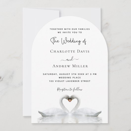 Zwanen verliefd op witte boog bruiloft kaart (Voorkant)