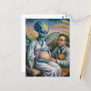 Zwanger buitenaards wezen met vleugels in tarwevel briefkaart