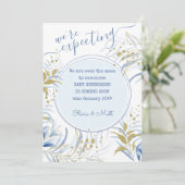 Zwangerschap op blauwe en goudvloed aankondiging (Staand voorkant)