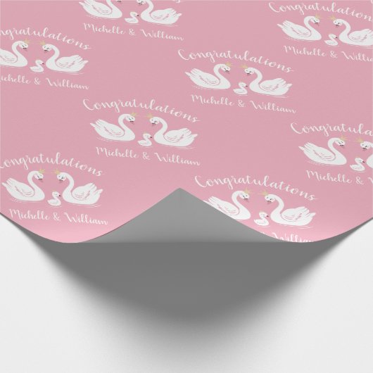 Zwans Baby shower Vogel met Crown Co-Ed Roze Cadeaupapier (Hoek)