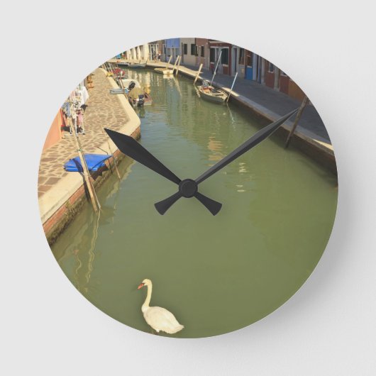 Zwans in kanaal, Buraneiland, Venetië, Italië Ronde Klok (Voorkant)