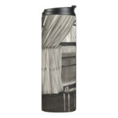 Zware vrouw die uit de raam1940 staart, vrouw, vin thermosbeker (Gedraaid links)