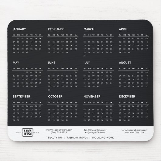 Zwart 2024 Kalender Initialen Monogram Muismat (Voorkant)