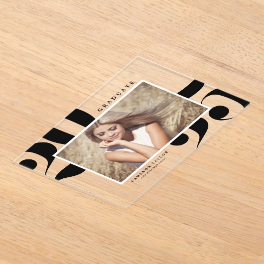 Zwart 2025 Vetgedrukte Typografie Foto Afstuderen Acryl Uitnodigingen (Laagn)