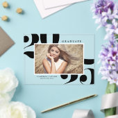 Zwart 2025 Vetgedrukte Typografie Foto Afstuderen Acryl Uitnodigingen (Insitu (Huwelijk))