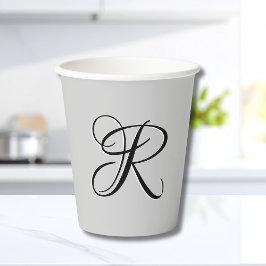 Zwart 3D Calligrafie Initiaal Letter | Pastel grij Papieren Bekers