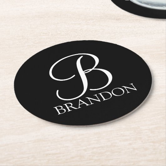Zwart, aangepast script monogram en naam ronde kartonnen onderzetter (Gebogen)