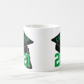 Zwart Afstudeerder Pet Groene Klasse van 2024 Mok (Center)