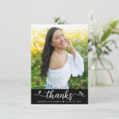 Zwart Afstuderen Foto Modern Elegant Script Heart Bedankkaart (Staand voorkant)