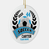 Zwart, Baby Blauw en Wit Personaliseer Voetbal ⚽ Keramisch Ornament (Rechts)