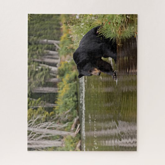 Zwart Beer aan de rivier Legpuzzel (Verticaal)