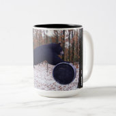 Zwart Beer dat een voedervat in de Mok van het bos (Voorkant rechts)